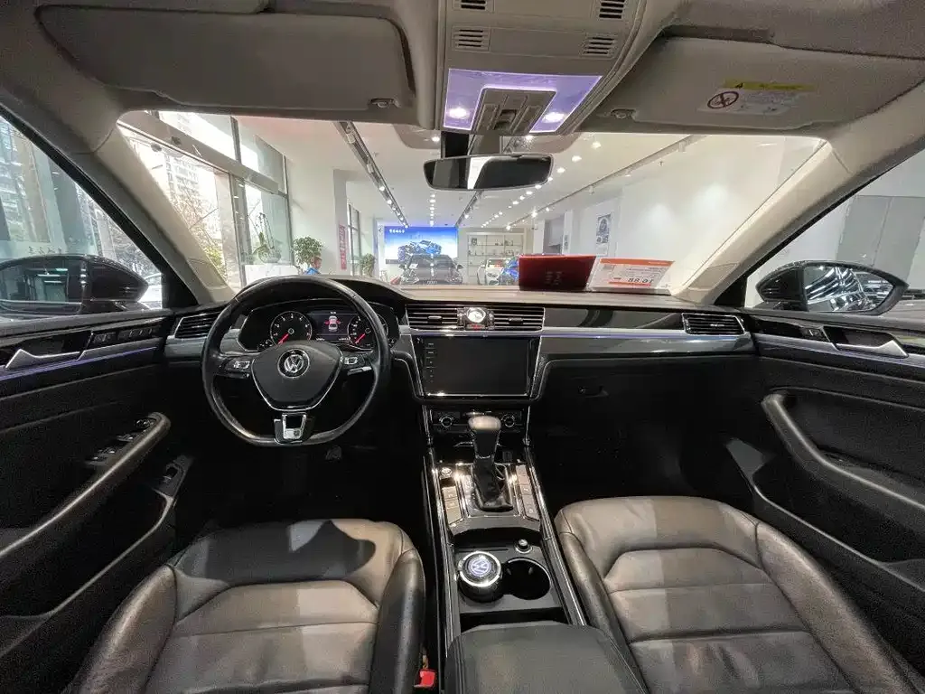 Volkswagen Phideon — фото 7