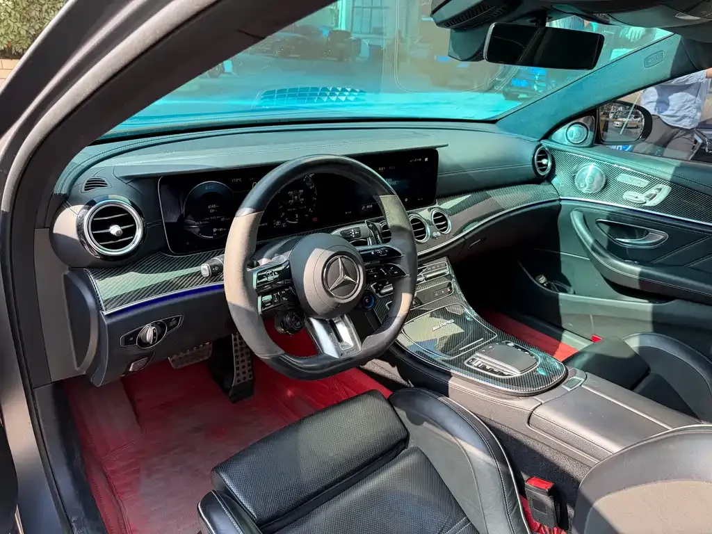 Mercedes-Benz E-Class AMG — фото 6