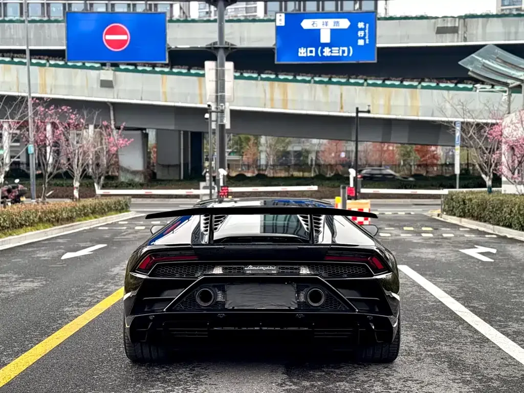 Lamborghini Huracan — фото 6