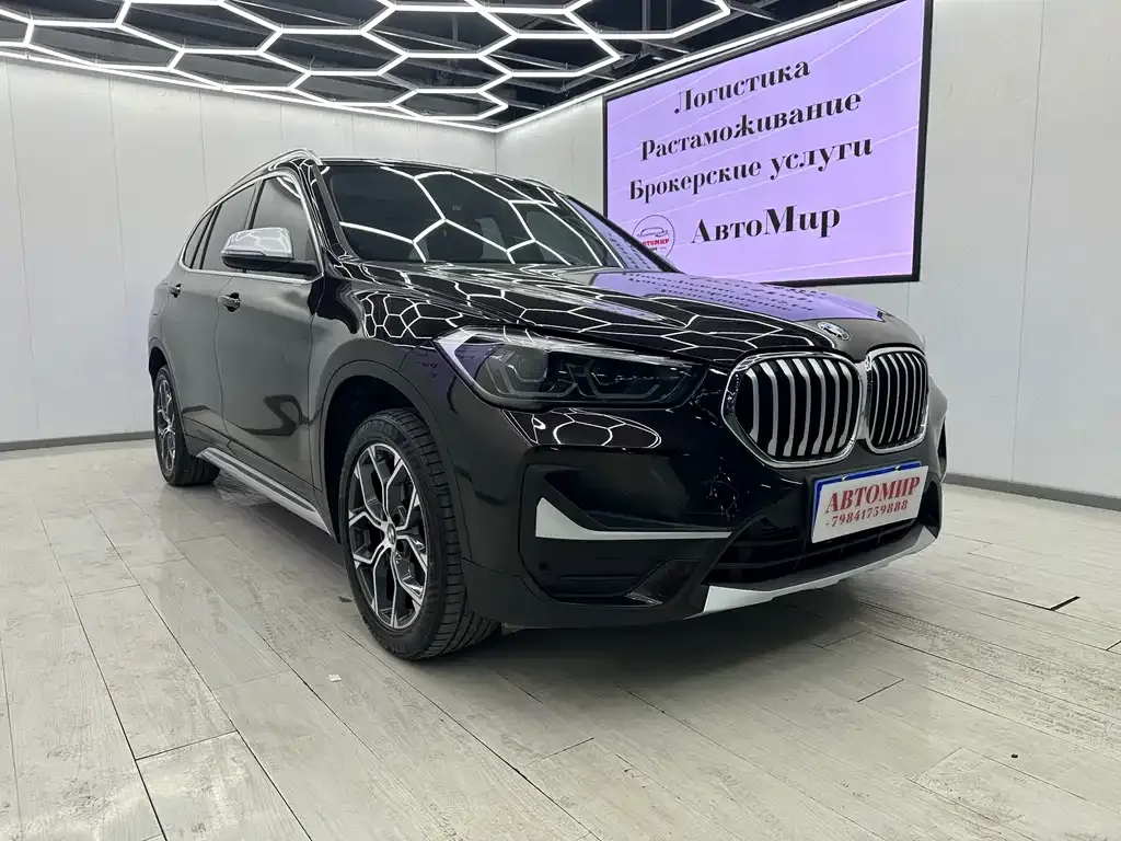 BMW X1 — фото 10