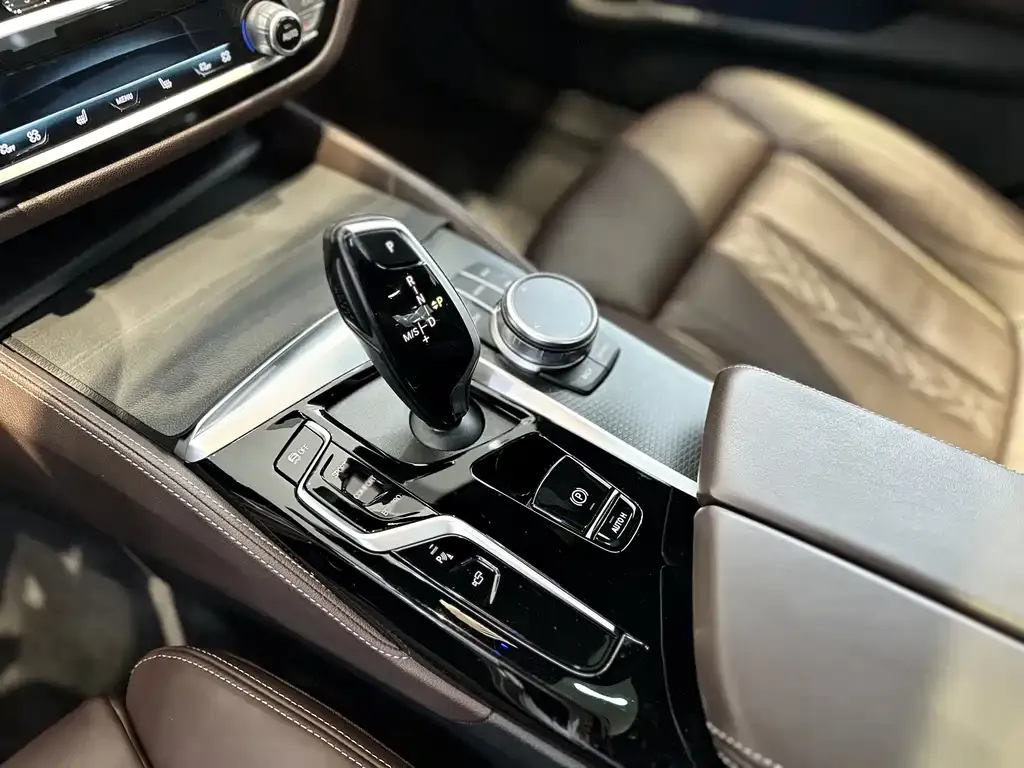 BMW 5 Series (Import) — фото 9
