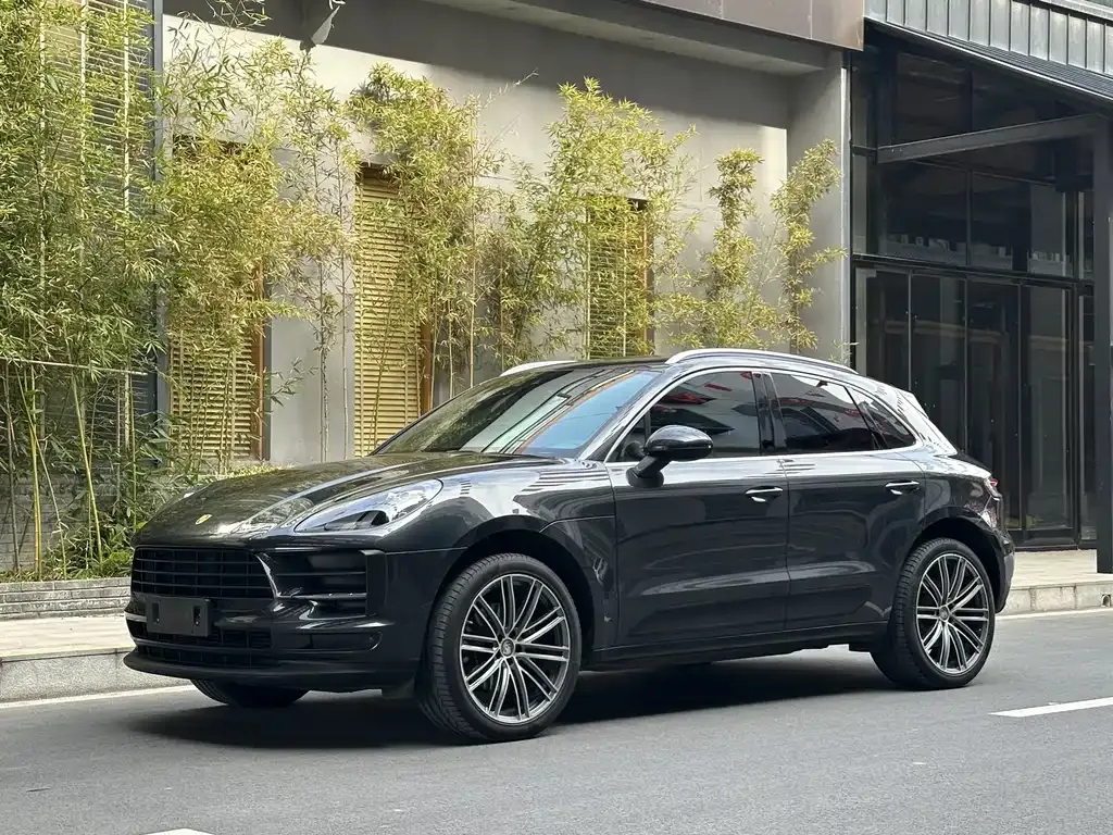 Porsche Macan — фото 1