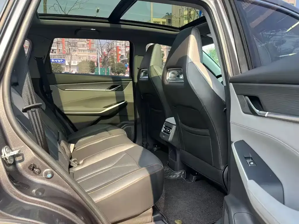Changan CS75PLUS — фото 8