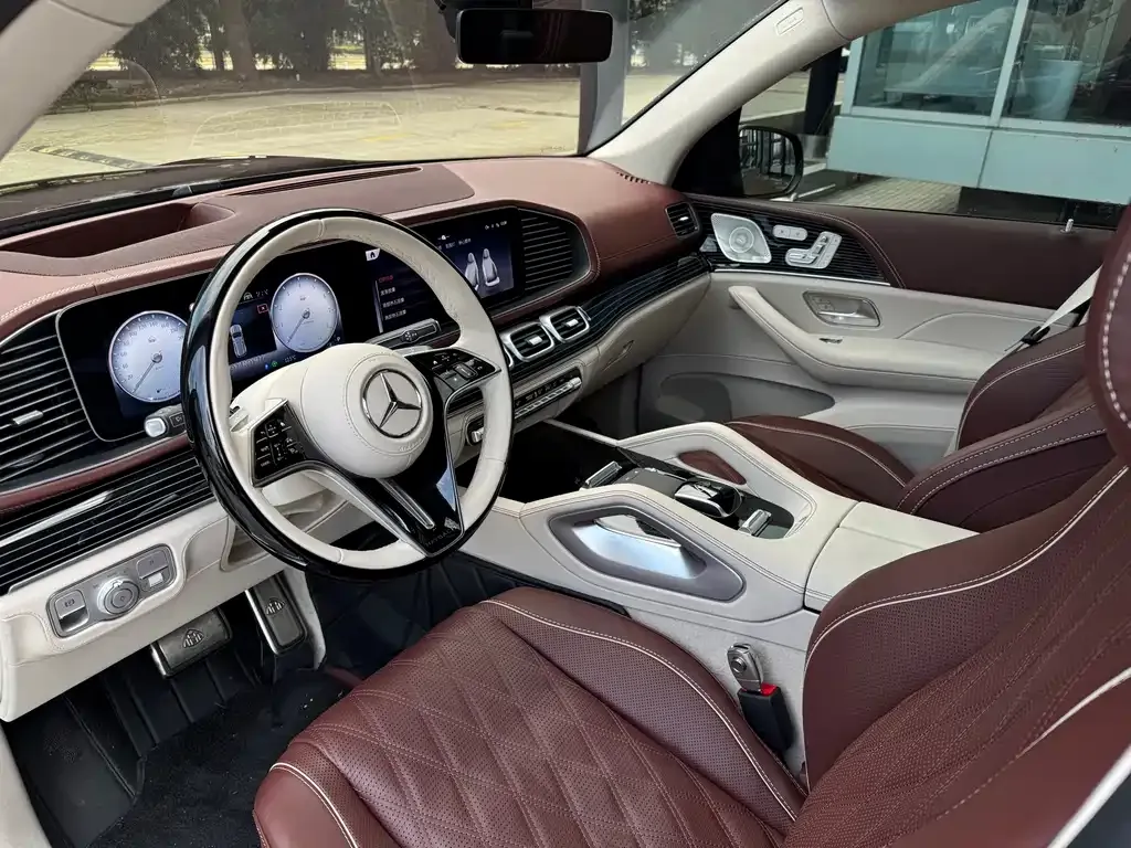 Mercedes-Benz GLS — фото 10