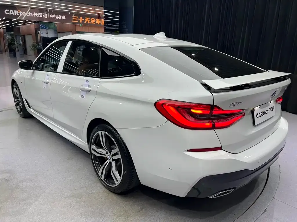 BMW 6 Series GT — фото 10