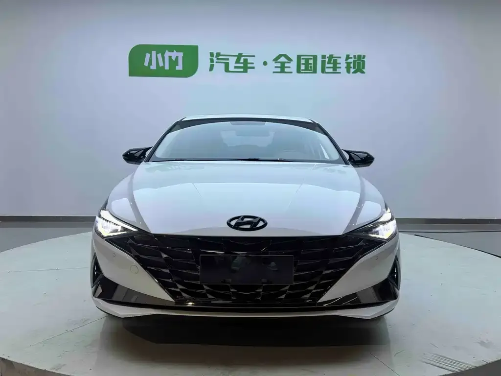 Hyundai Elantra — фото 5