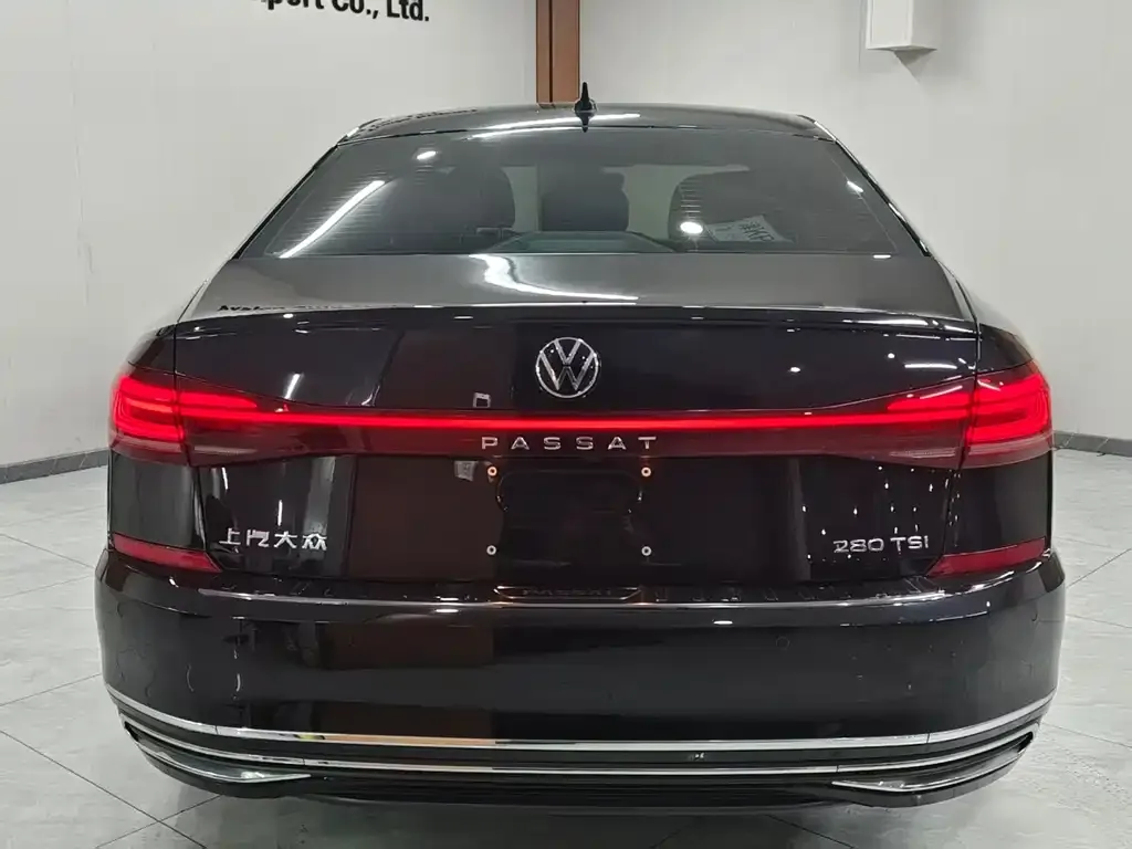 Volkswagen Passat — фото 7