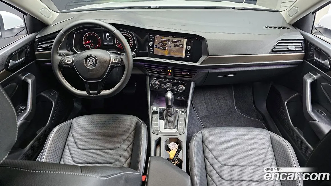 Volkswagen Jetta — фото 8