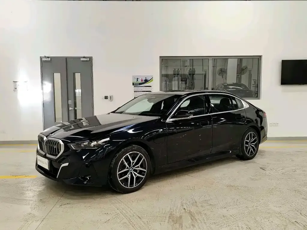 BMW i5 — фото 6