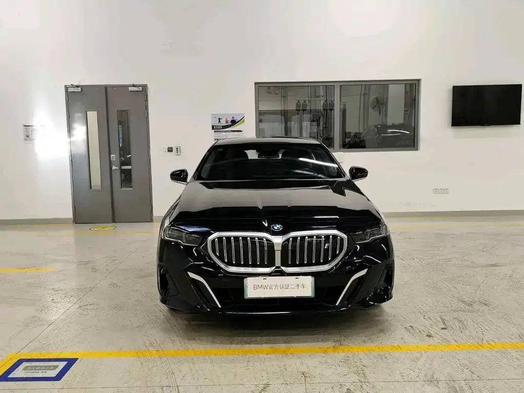 BMW i5 — фото 8