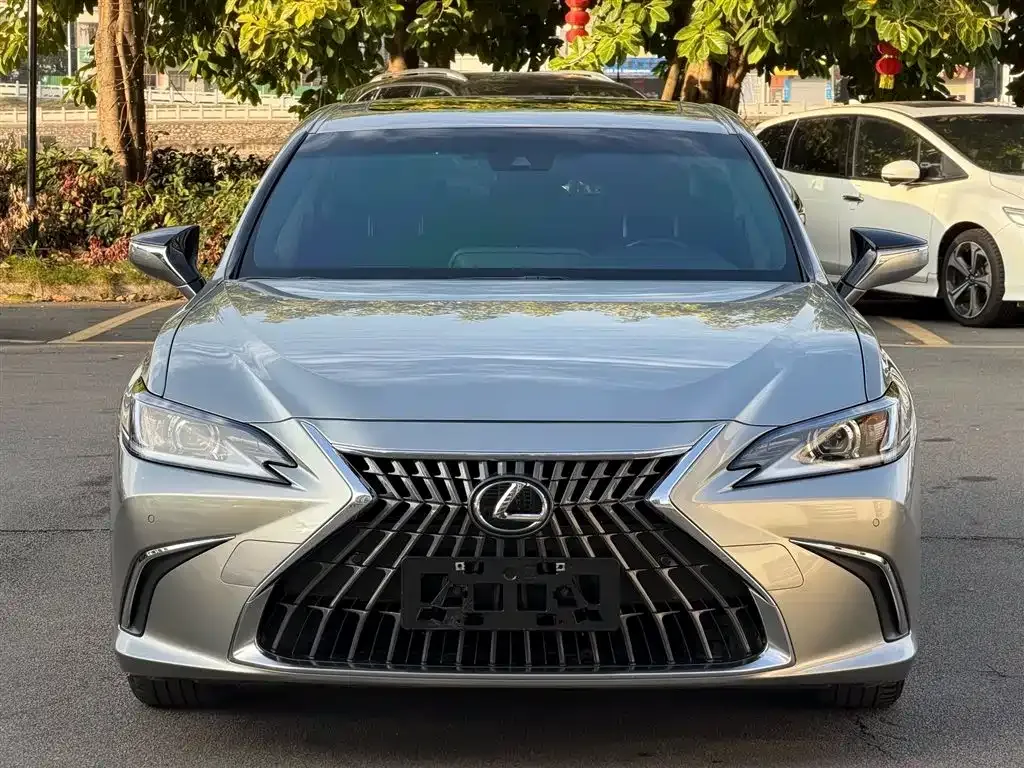 Lexus ES — фото 2