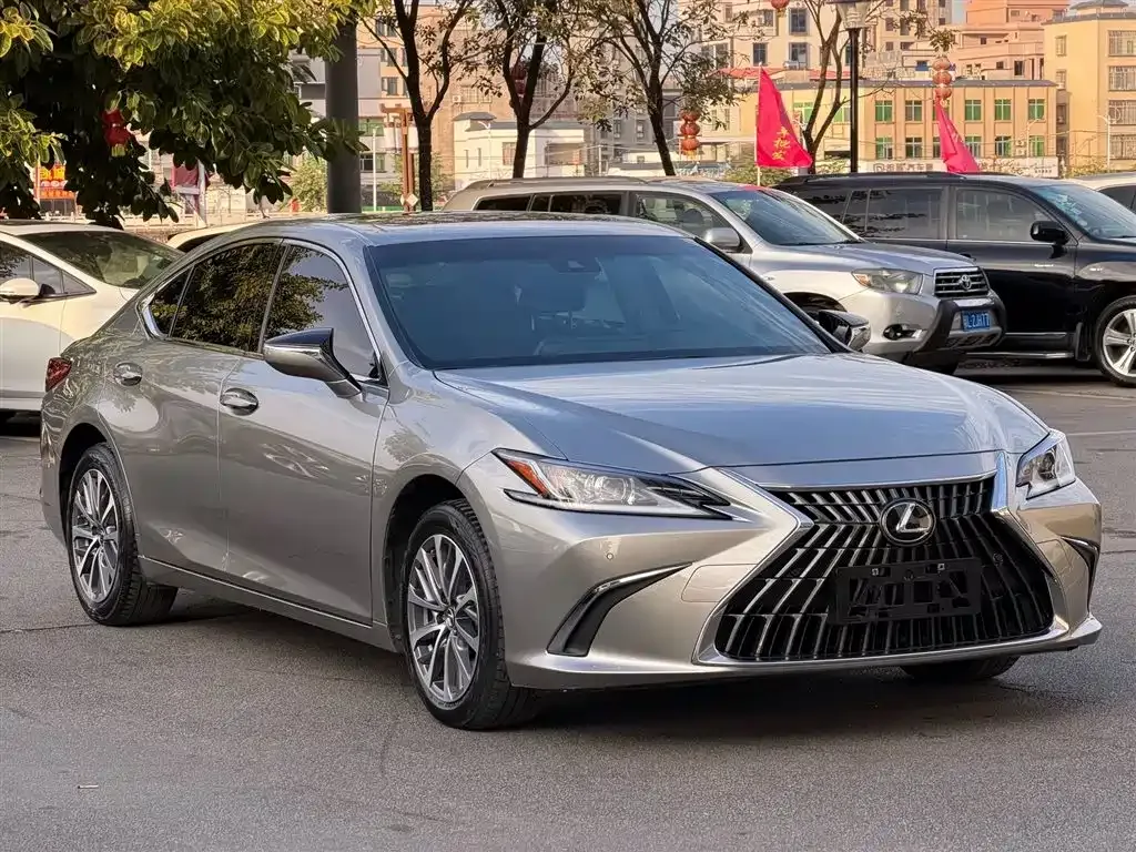 Lexus ES — фото 3