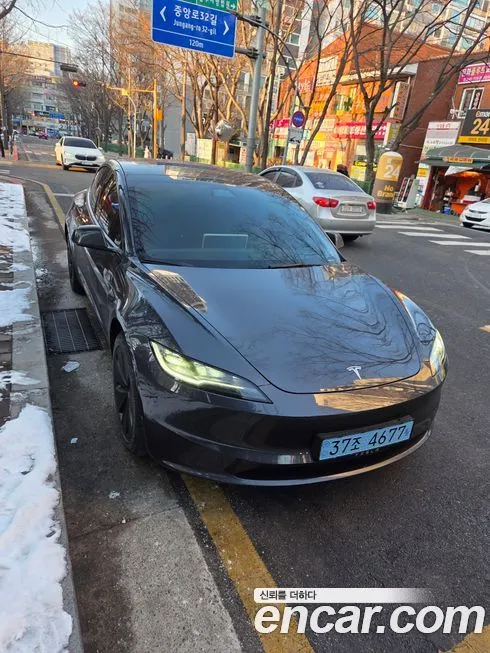 Tesla Model 3 — фото 1