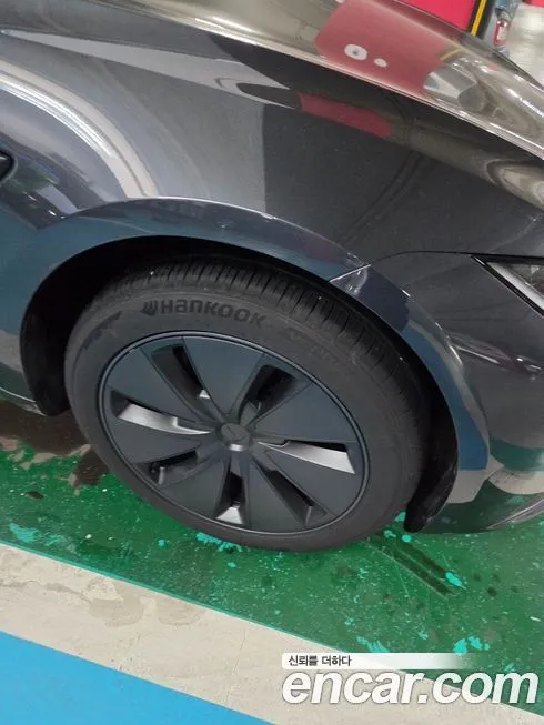 Tesla Model 3 — фото 10