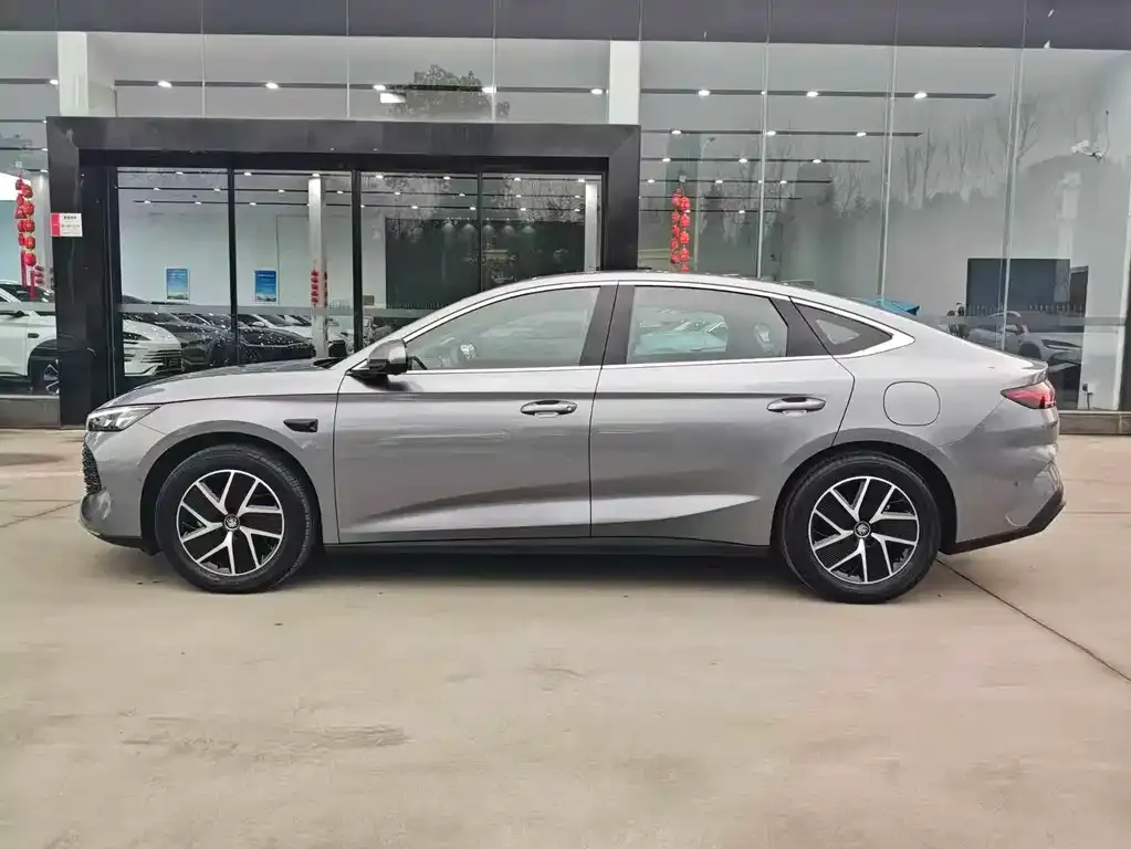 BYD Qin L — фото 8