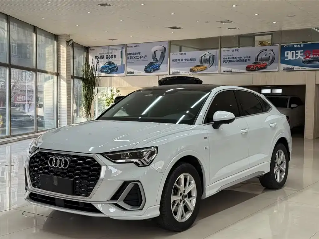 Audi Q3 Sportback — фото 1