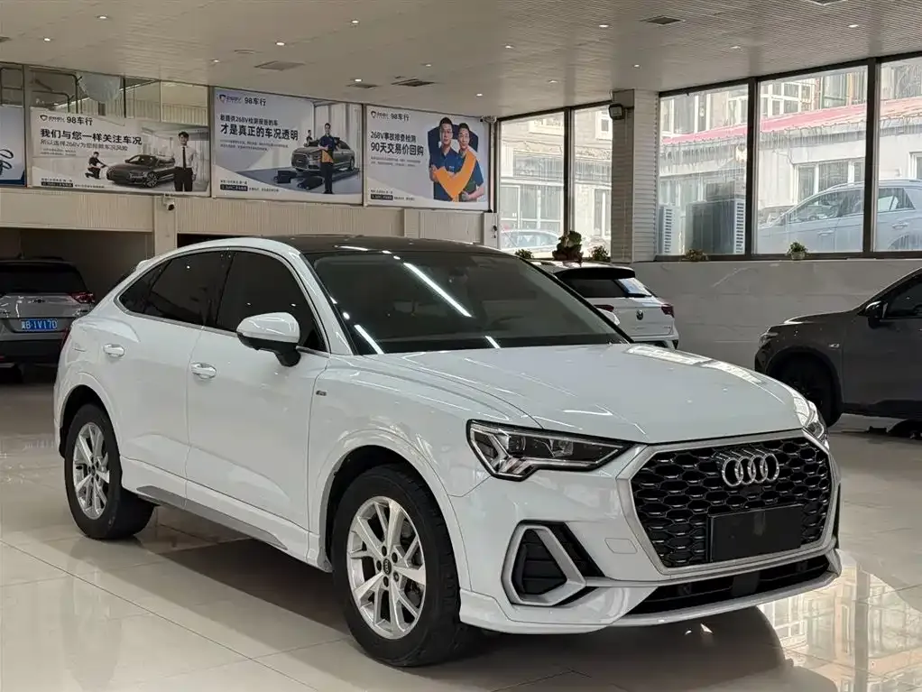 Audi Q3 Sportback — фото 3