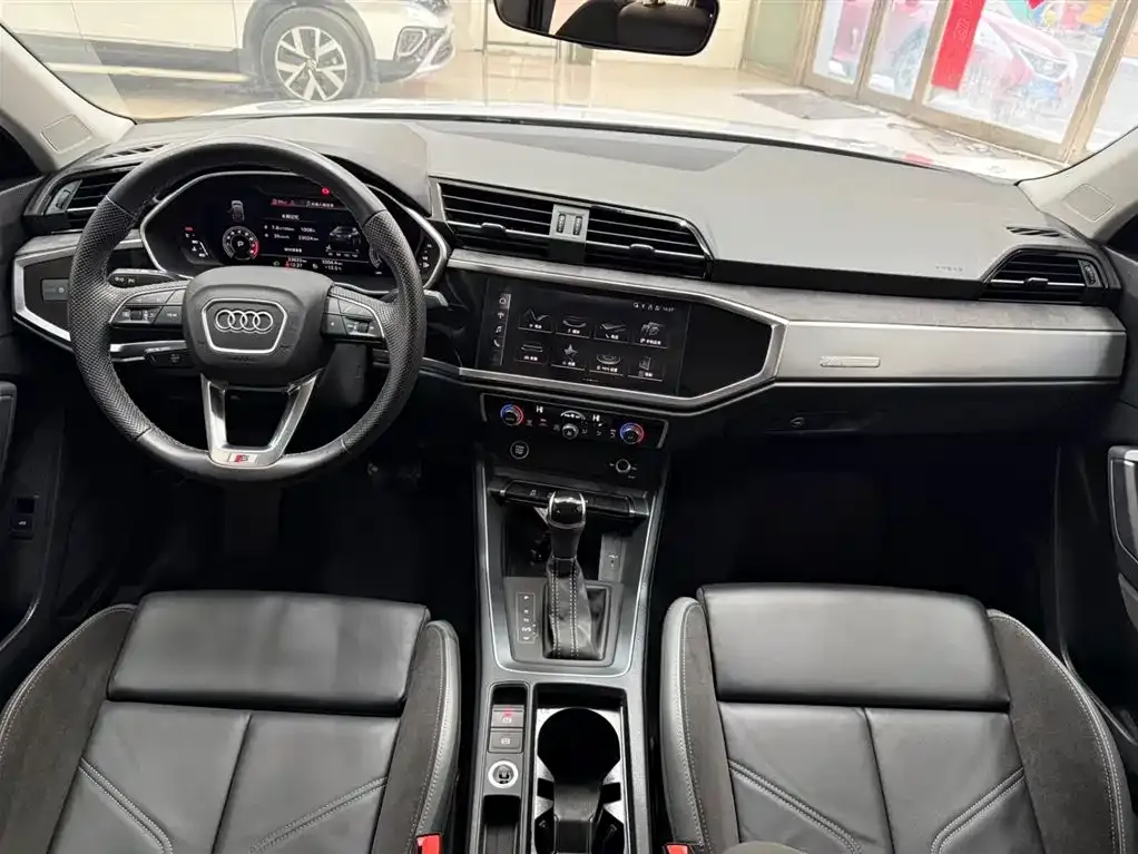 Audi Q3 Sportback — фото 9