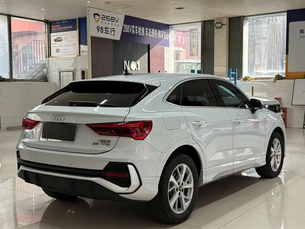 Audi Q3 Sportback — фото 4