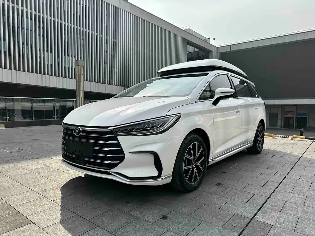 BYD MAX New Energy — фото 1