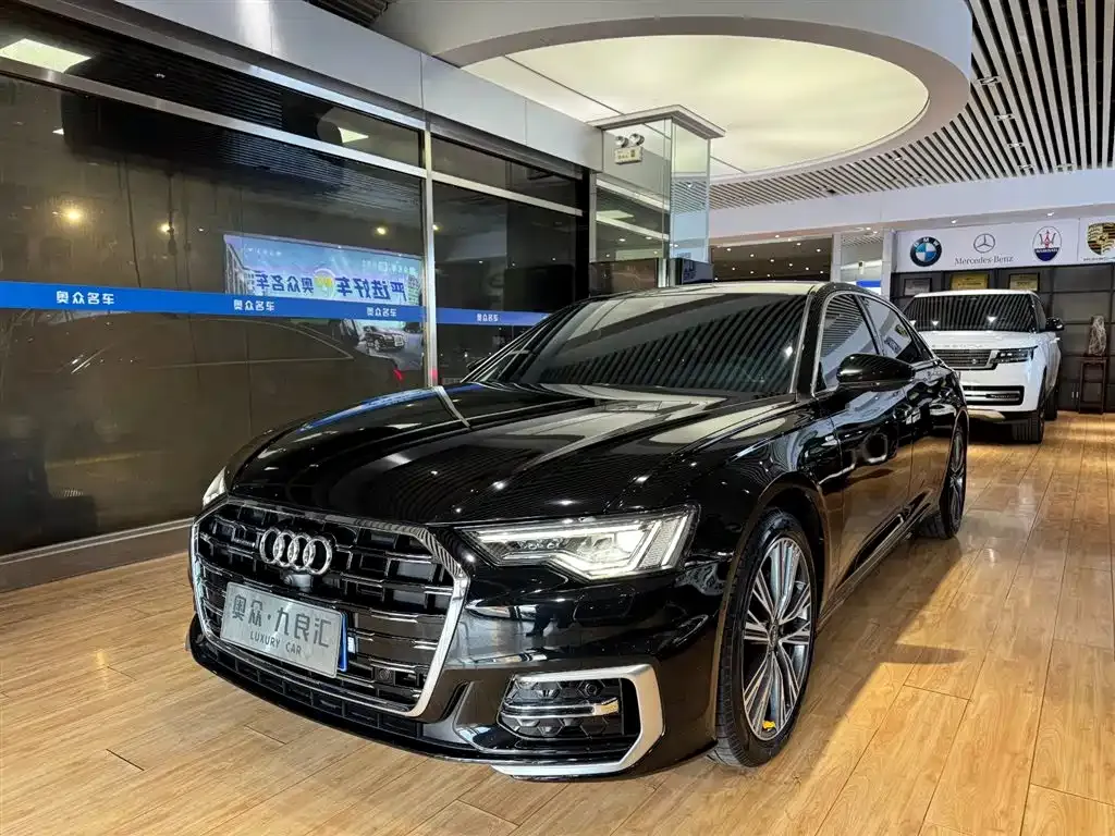 Audi A6L — фото 1