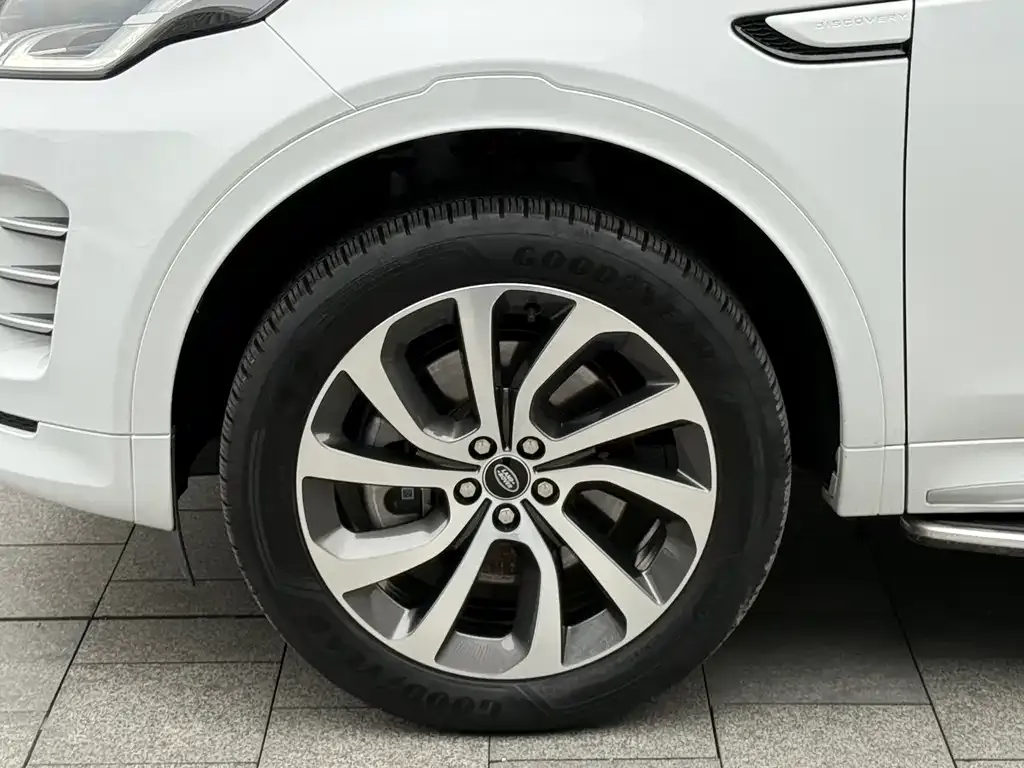 Land Rover Discovery Sport — фото 3
