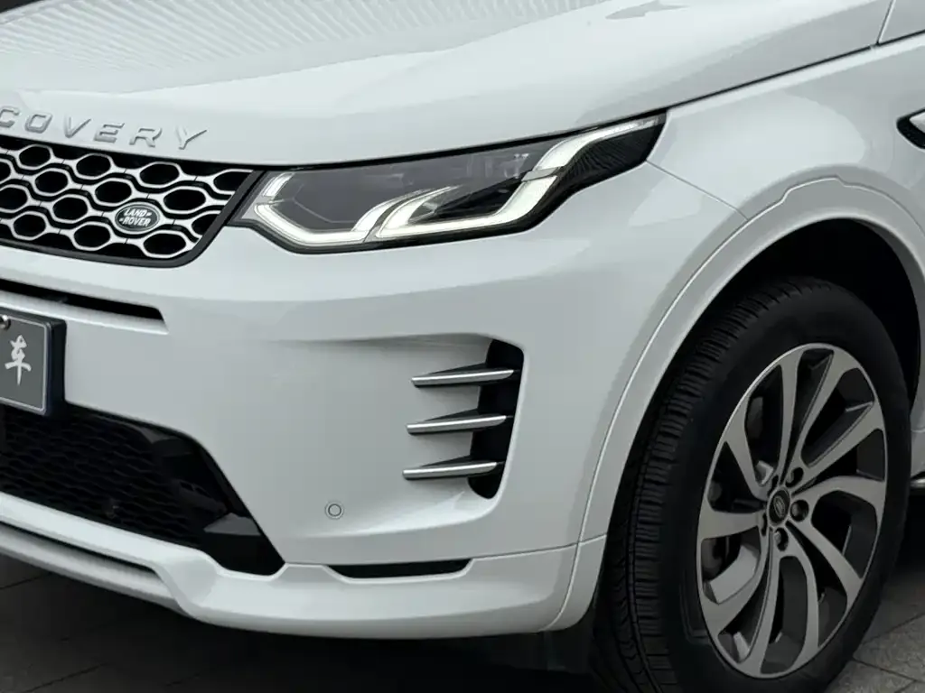 Land Rover Discovery Sport — фото 2