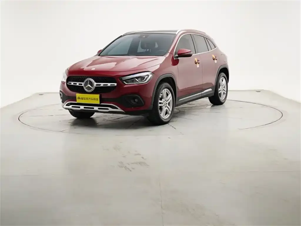 Mercedes-Benz GLA — фото 1