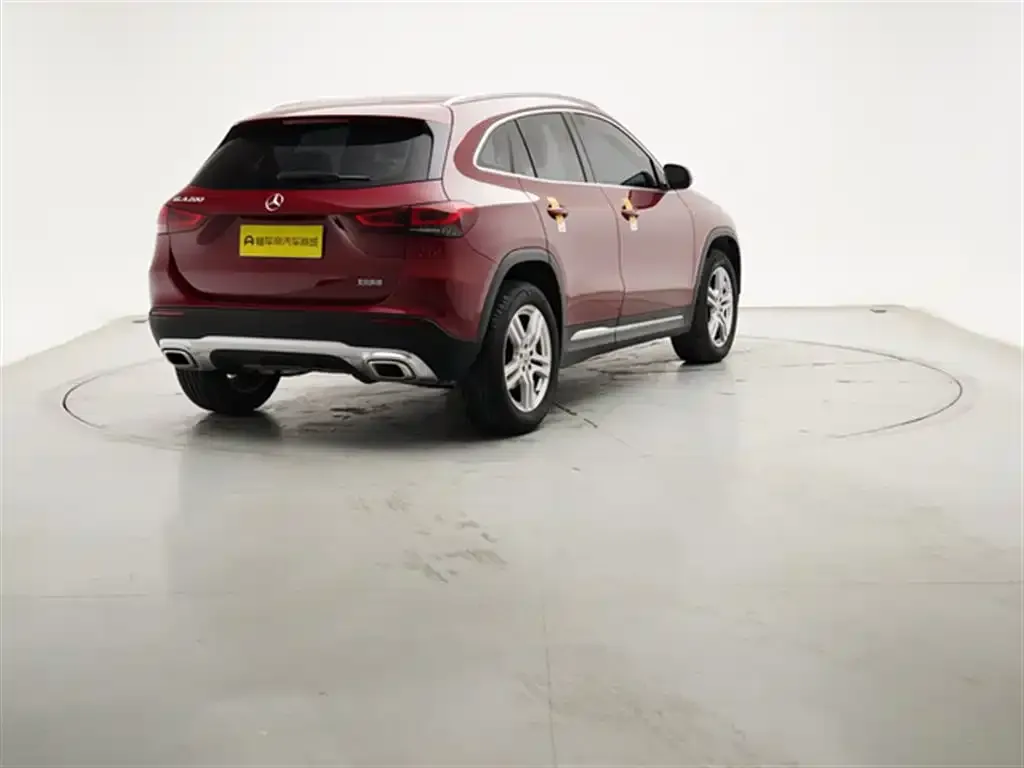 Mercedes-Benz GLA — фото 7