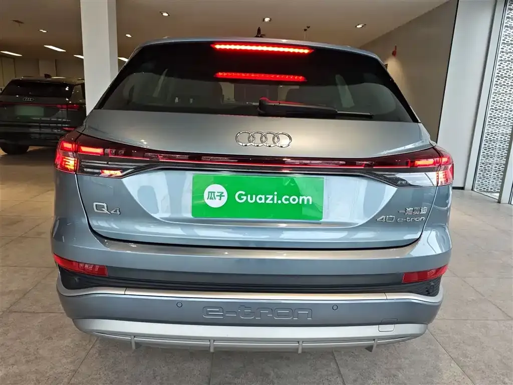 Audi Q4 e-tron — фото 3