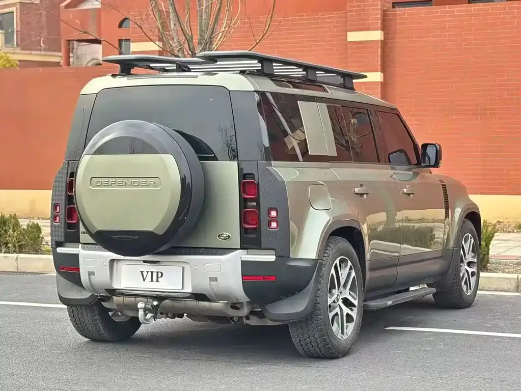 Land Rover Defender — фото 6