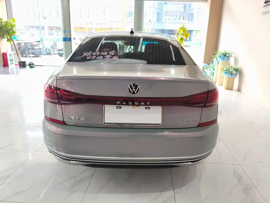 Volkswagen Passat — фото 8
