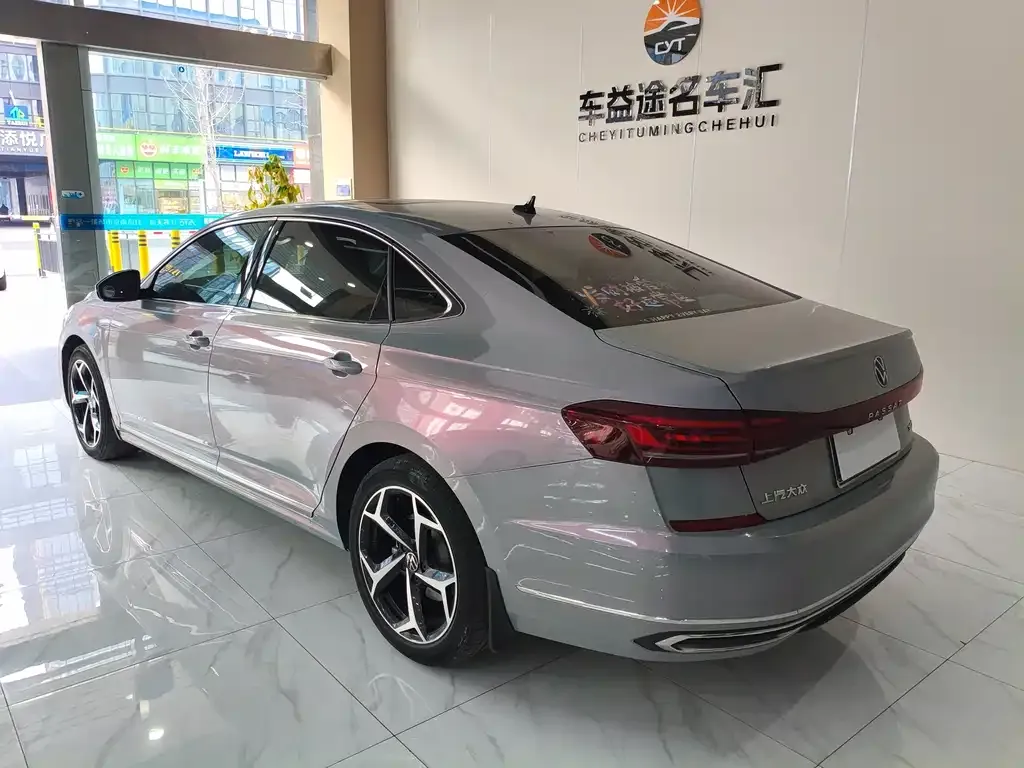 Volkswagen Passat — фото 9