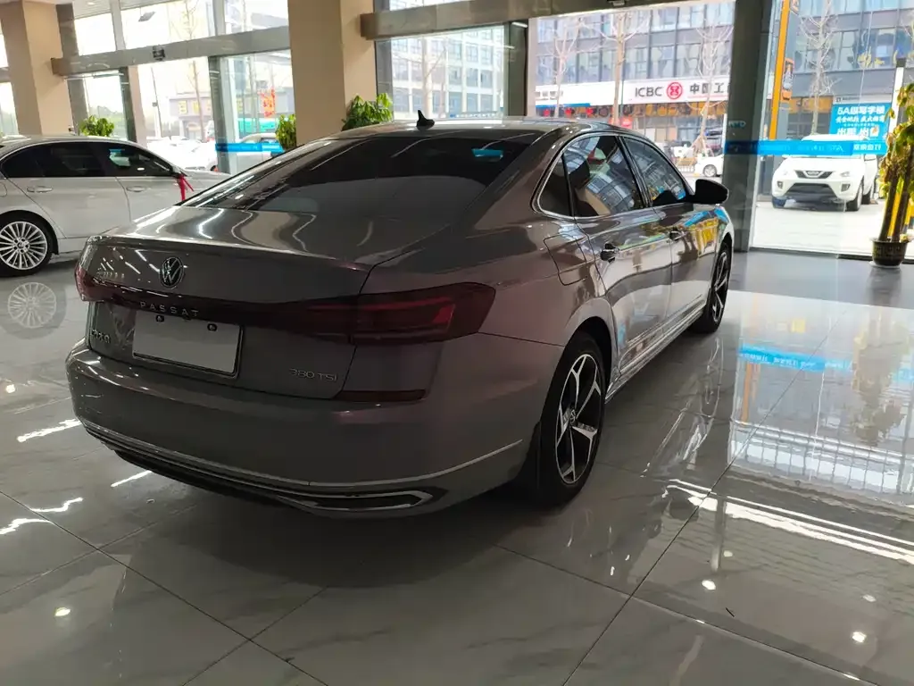 Volkswagen Passat — фото 3