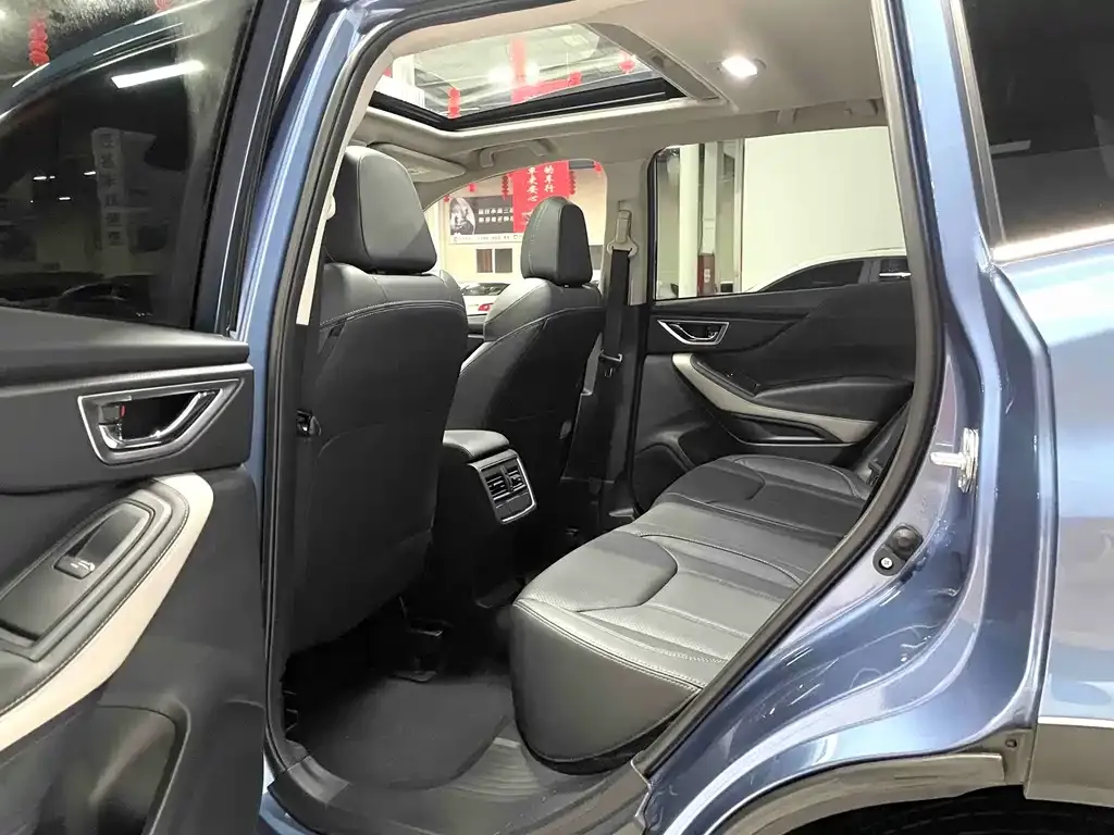 Subaru Forester — фото 10