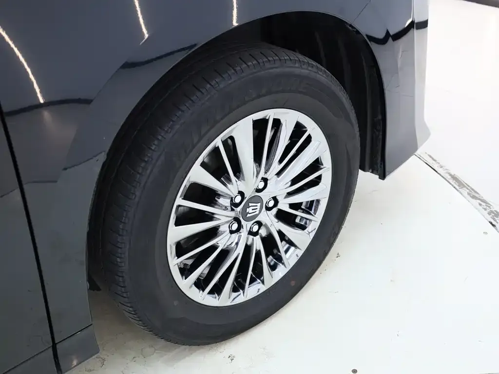 Toyota Vellfire — фото 6