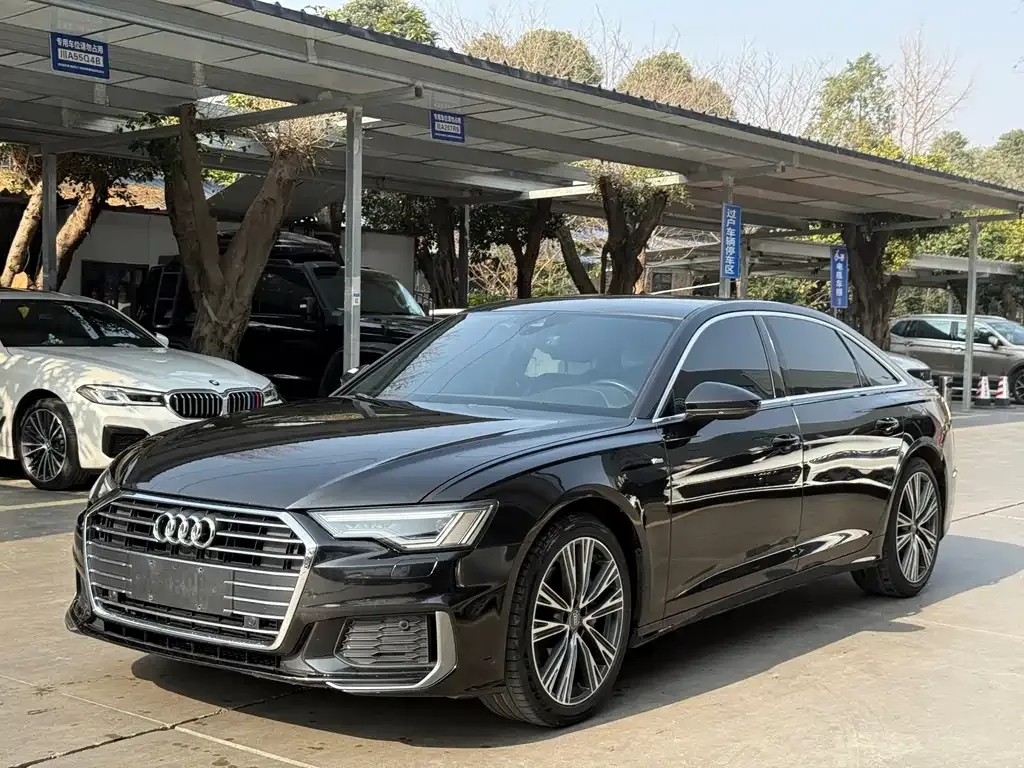 Audi A6L — фото 1
