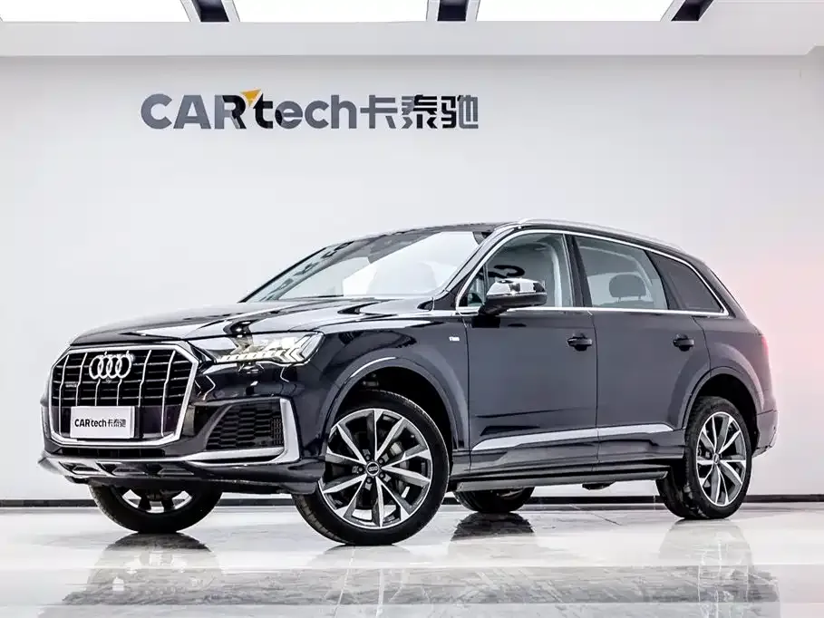 Audi Q7 — фото 1