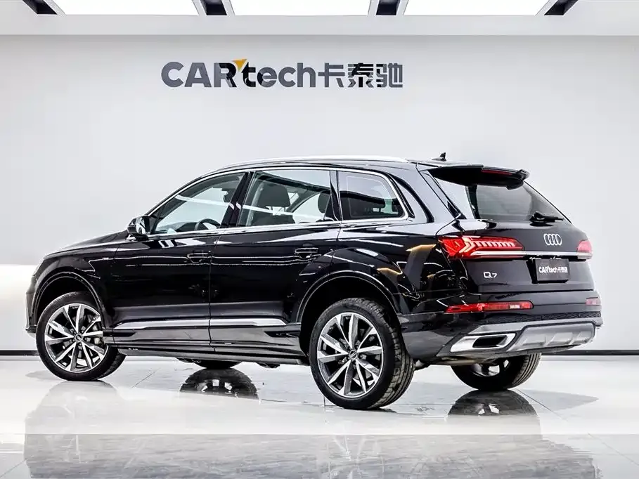 Audi Q7 — фото 5