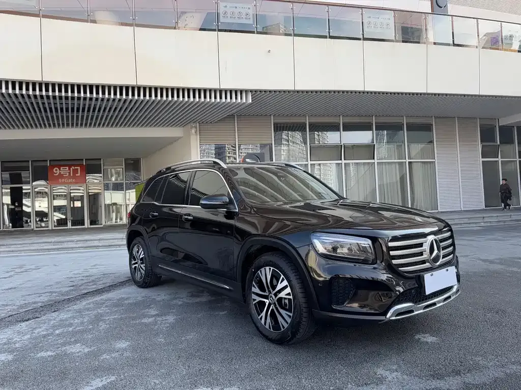 Mercedes-Benz GLB — фото 10