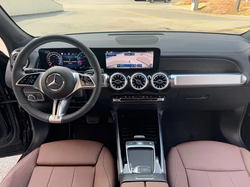 Mercedes-Benz GLB — фото 8