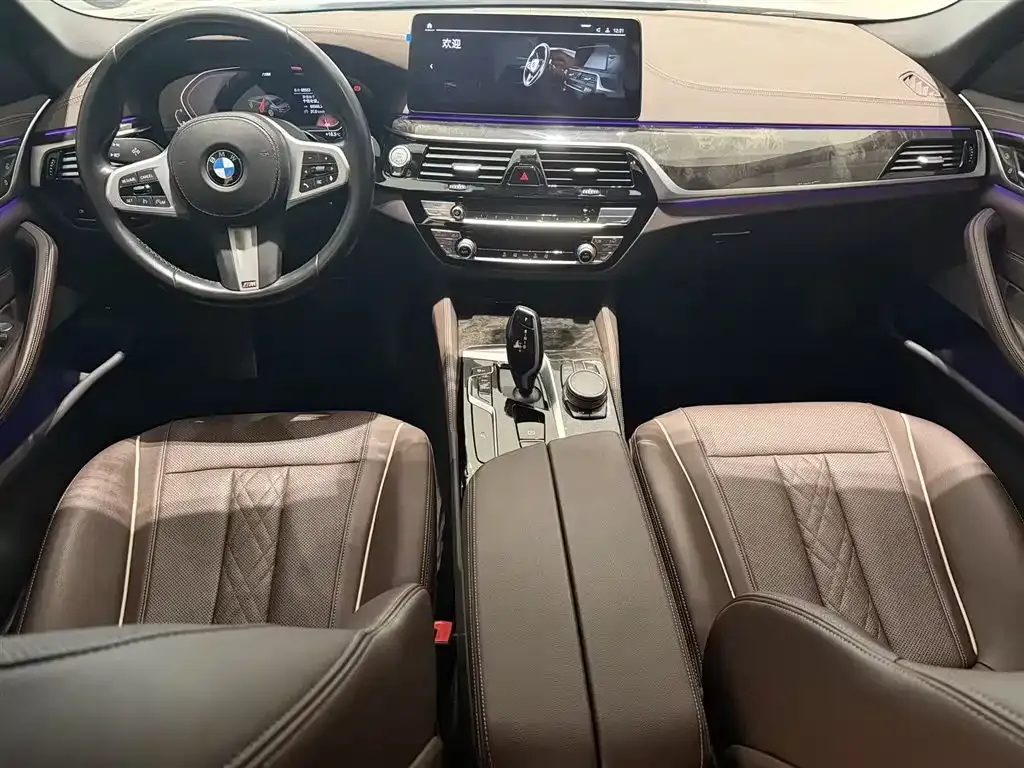 BMW 5 Series — фото 9