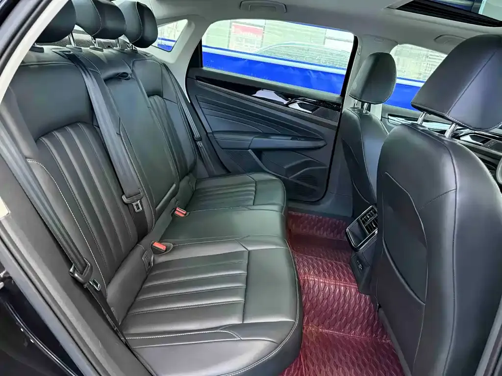 Volkswagen Passat — фото 6