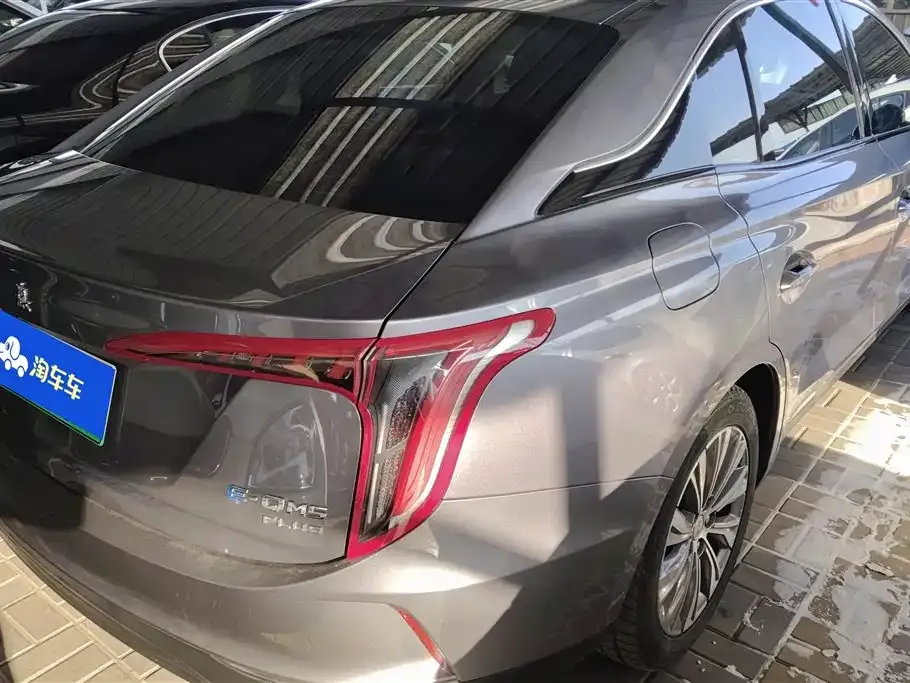 Hongqi E-QM5 — фото 10