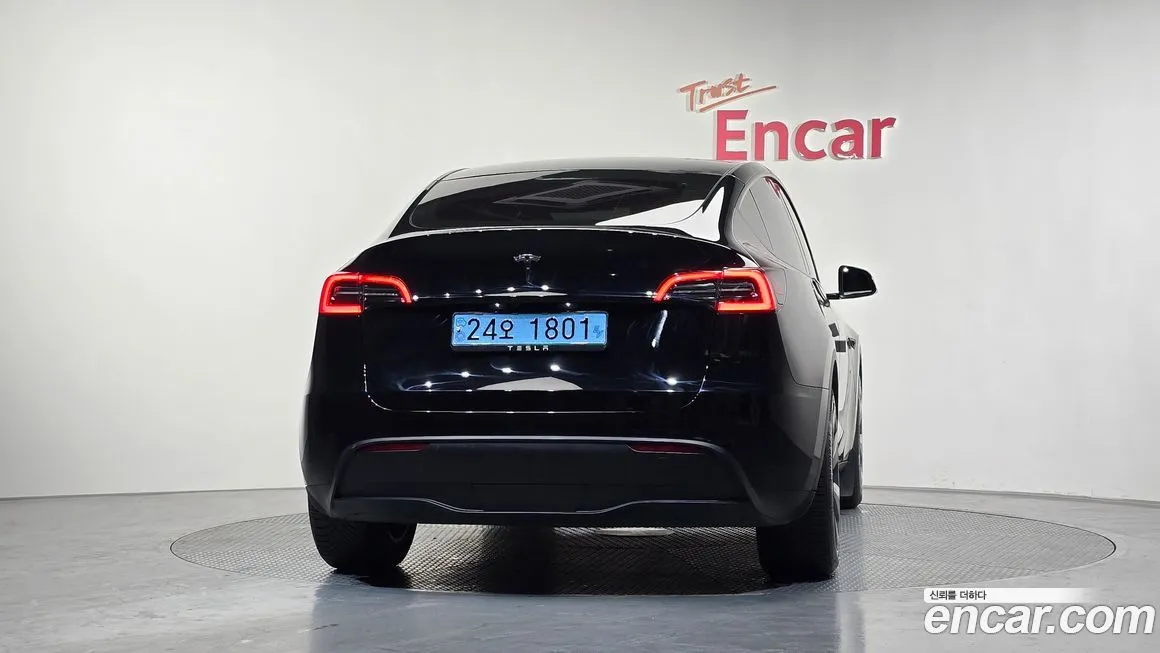 Tesla Model Y — фото 7