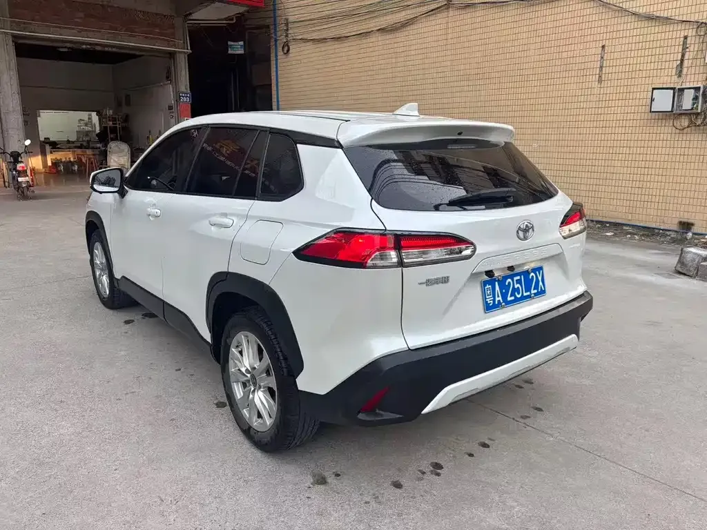 Toyota Corolla Cross — фото 4