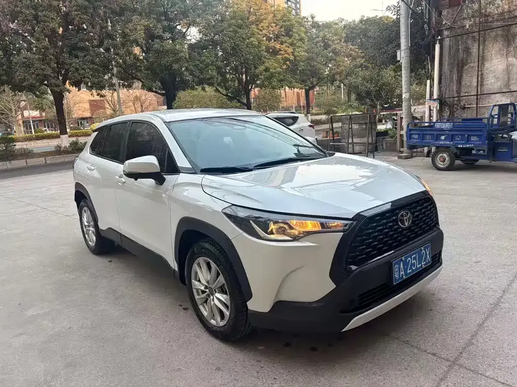 Toyota Corolla Cross — фото 3