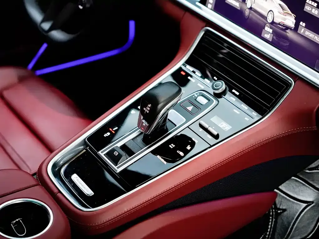 Porsche Panamera Hybrid — фото 10