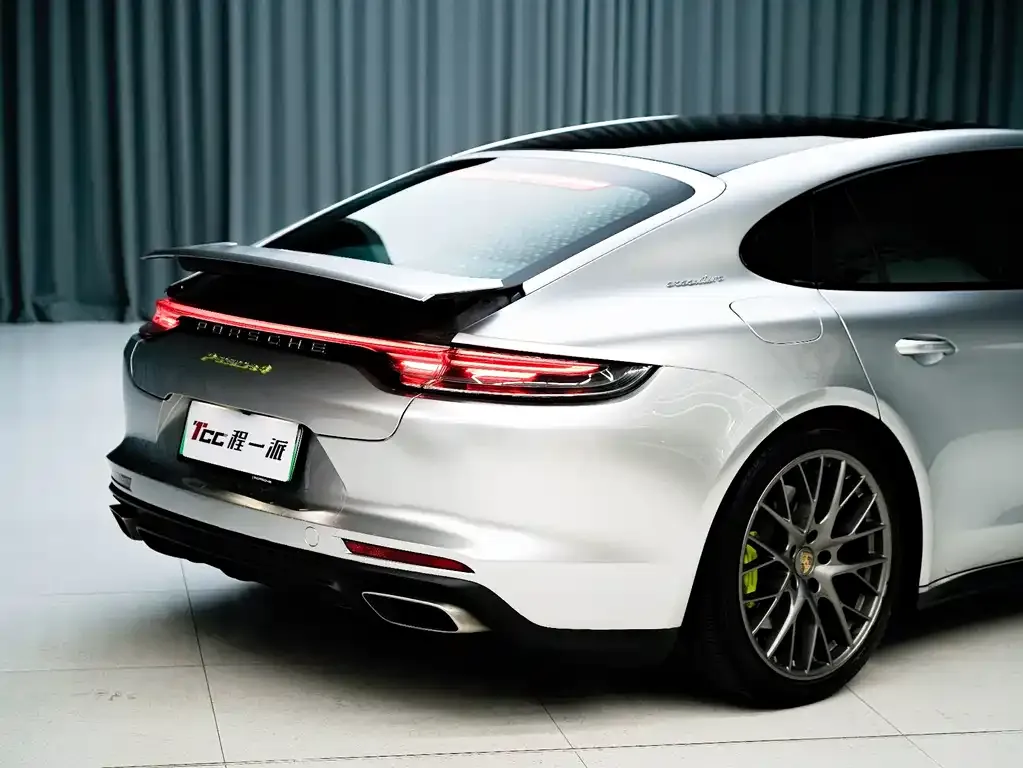 Porsche Panamera Hybrid — фото 5