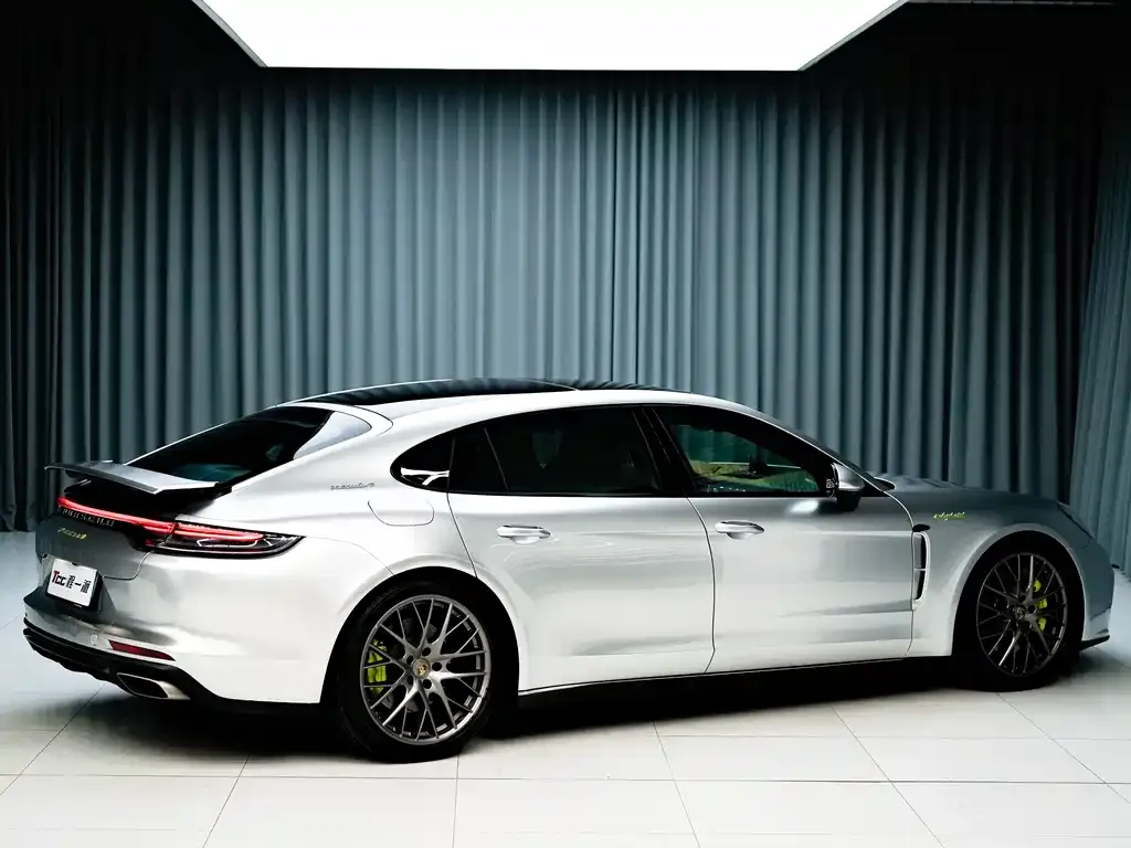 Porsche Panamera Hybrid — фото 3